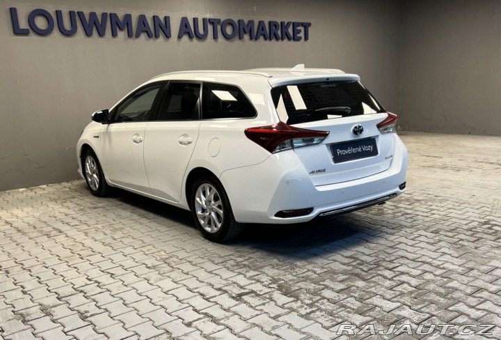 Toyota Auris 1,8 Hybrid AT Active Tren 2018