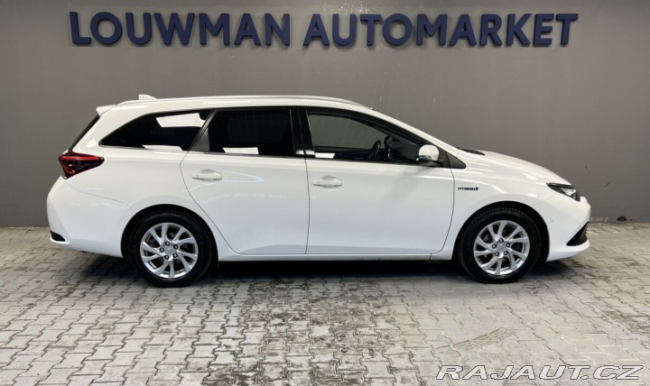 Toyota Auris 1,8 Hybrid AT Active Tren 2018