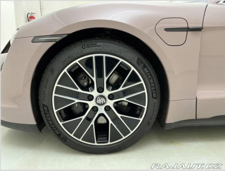 Porsche Taycan Performancebatterie Plus 2024