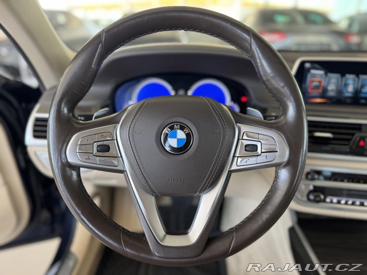 BMW 7 750i xDrive*Laser*NočníVi 2016