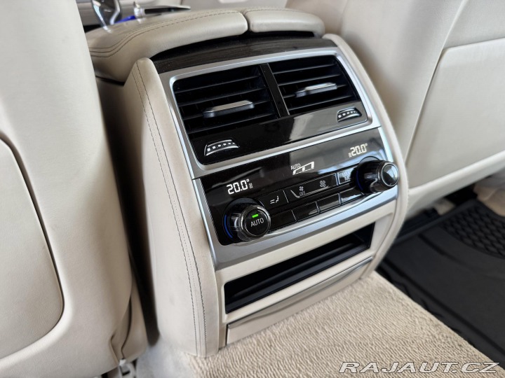 BMW 7 750i xDrive*Laser*NočníVi 2016