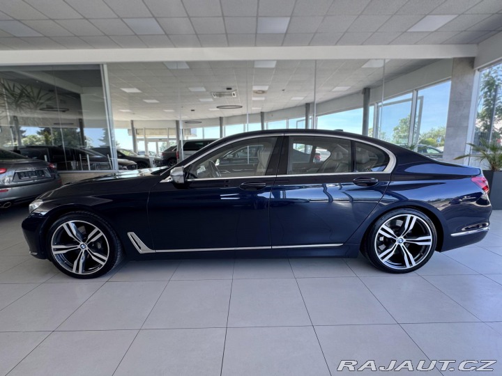 BMW 7  1800