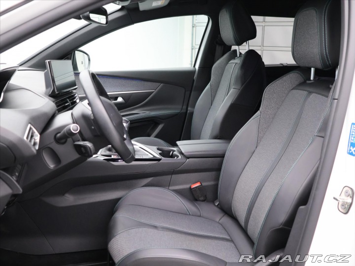 Peugeot 5008 1,2 PT 96kW Allure 7-Míst 2023