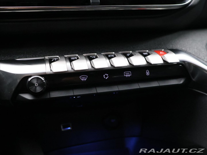 Peugeot 5008 1,2 PT 96kW Allure 7-Míst 2023