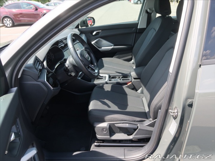 Audi Q3 2,0 TDI S-Line ČR 1.maj Z 2023