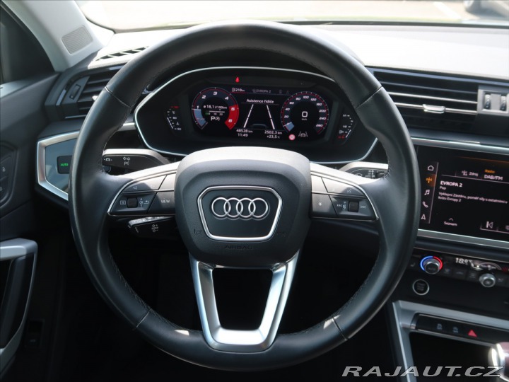 Audi Q3 2,0 TDI S-Line ČR 1.maj Z 2023