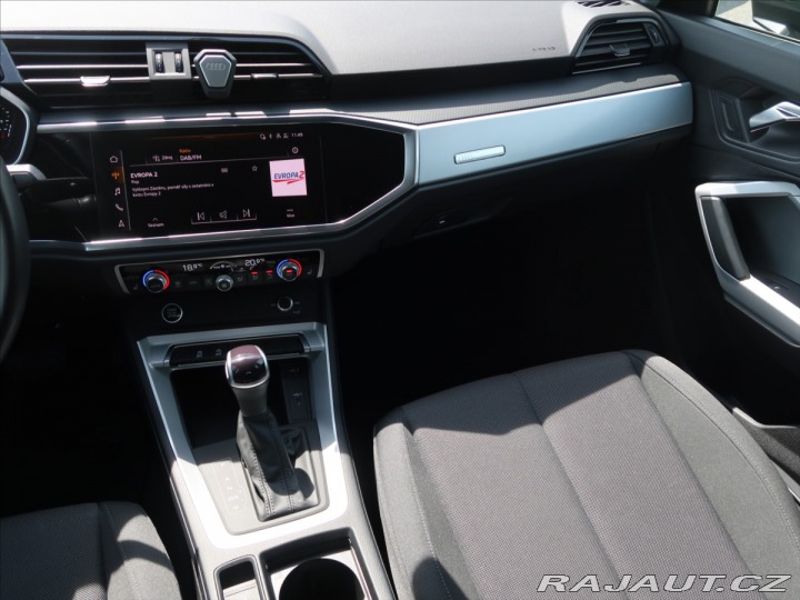 Audi Q3 2,0 TDI S-Line ČR 1.maj Z 2023