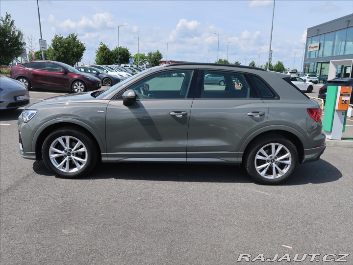 Audi Q3 2,0 TDI S-Line ČR 1.maj Z 2023