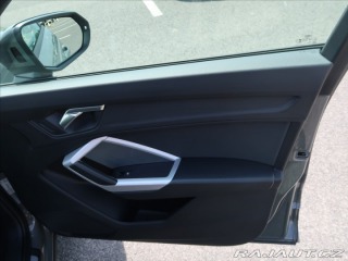 Audi Q3 2,0 TDI S-Line ČR 1.maj Z 2023