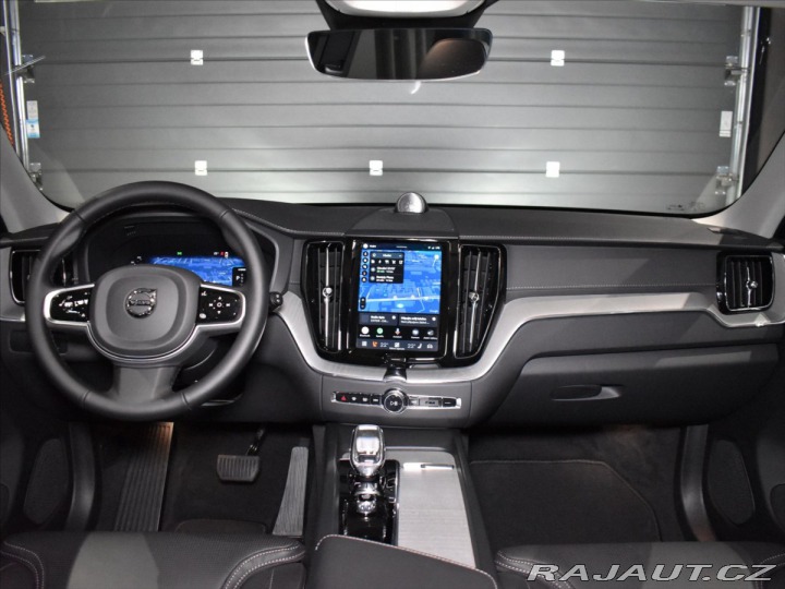Volvo XC60 2,0 T8 AWD Ultra B&W, 2025