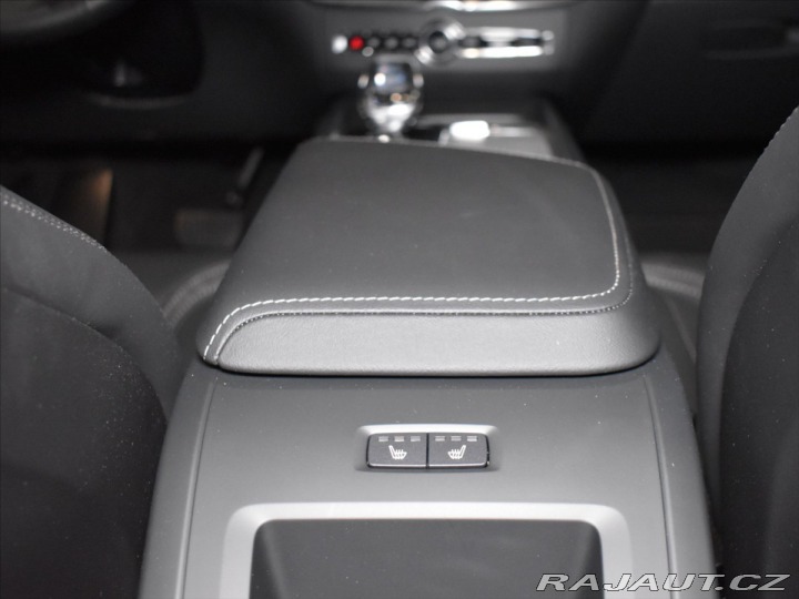 Volvo XC60 2,0 T8 AWD Ultra B&W, 2025