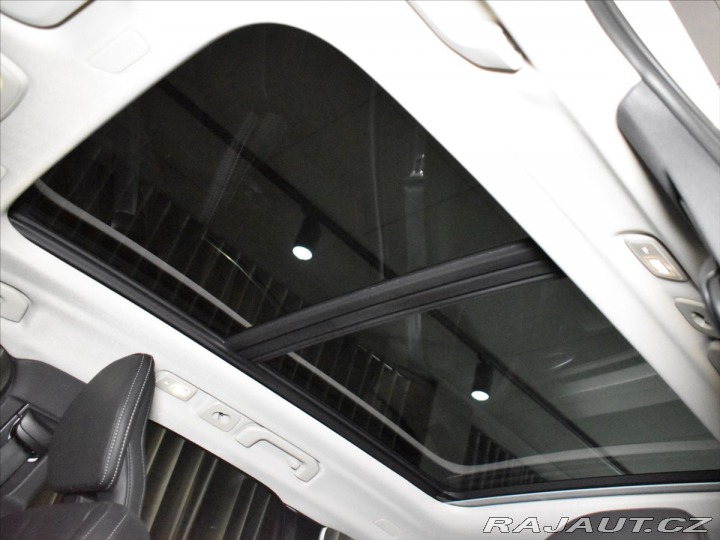 Volvo XC60 2,0 T8 AWD Ultra B&W, 2025
