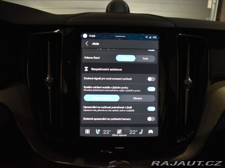Volvo XC60 2,0 T8 AWD Ultra B&W, 2025
