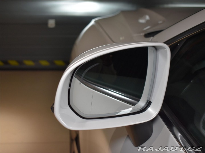Volvo XC60 2,0 T8 AWD Ultra B&W, 2025