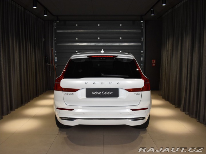 Volvo XC60 2,0 T8 AWD Ultra B&W, 2025
