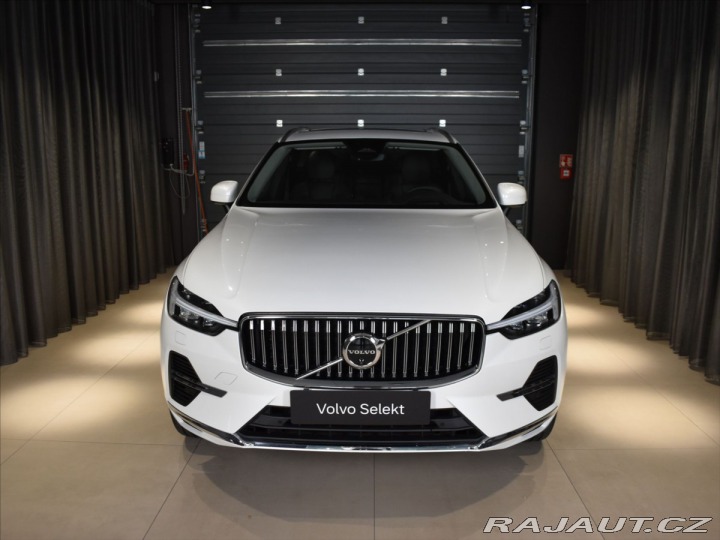 Volvo XC60 2,0 T8 AWD Ultra B&W, 2025