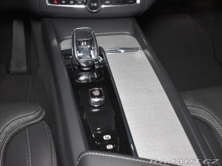 Volvo XC60 2,0 T8 AWD Ultra B&W, 2025