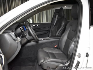 Volvo XC60 2,0 T8 AWD Ultra B&W, 2025