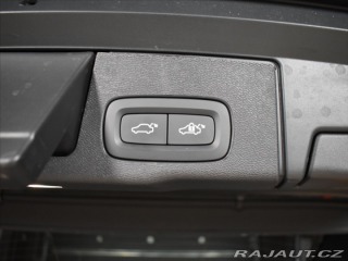 Volvo XC60 2,0 T8 AWD Ultra B&W, 2025