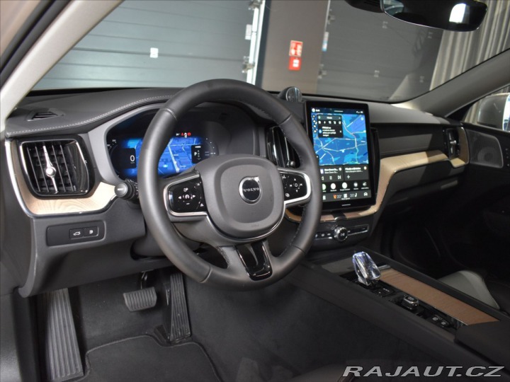 Volvo XC60 2,0 T8 AWD Ultra B&W, 2025