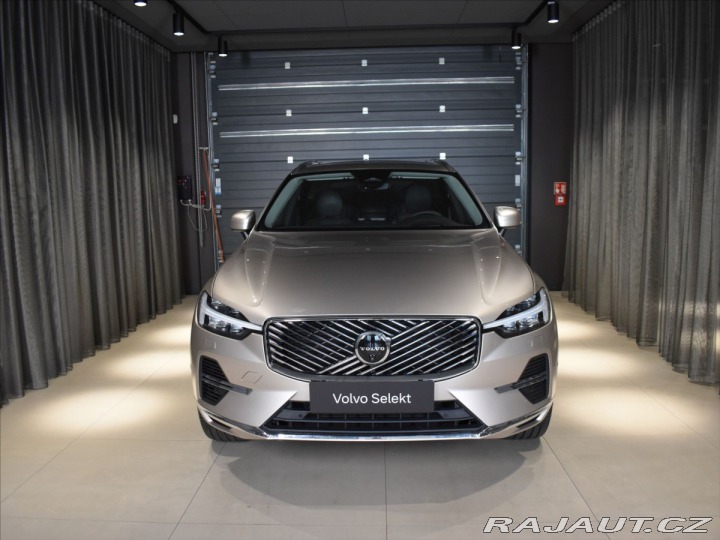 Volvo XC60 2,0 T8 AWD Ultra B&W, 2025