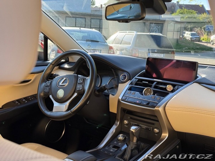Lexus Ostatní modely NX 300h 2,5   NX 2018