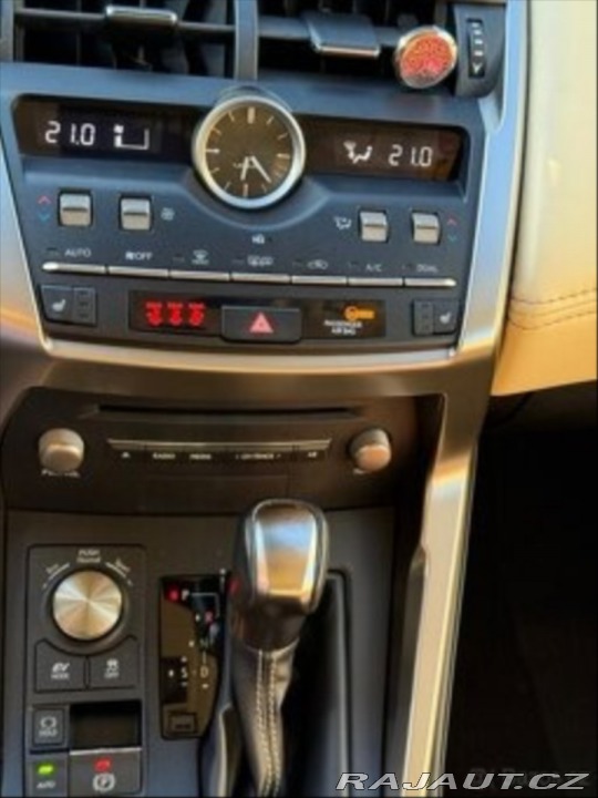 Lexus Ostatní modely NX 300h 2,5   NX 2018