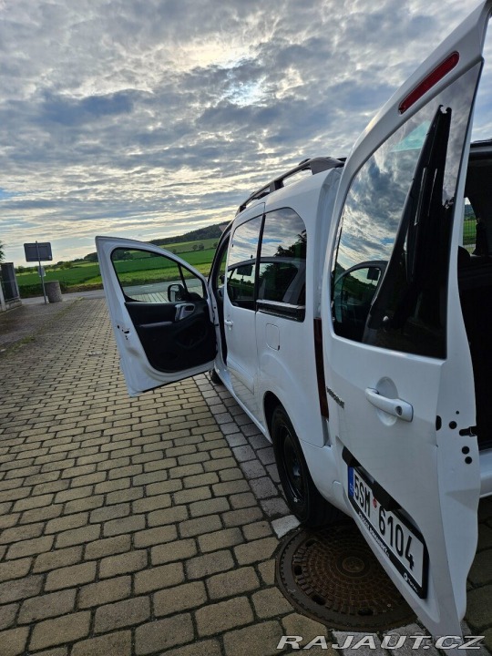 Peugeot Partner Tepee 1,6   s kempovací vestavb 2015
