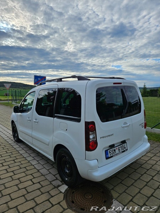 Peugeot Partner Tepee 1,6   s kempovací vestavb 2015