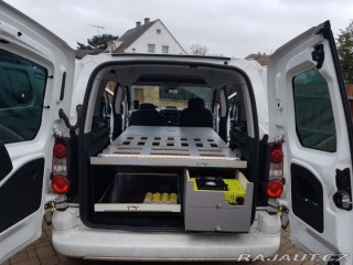 Peugeot Partner Tepee 1,6 s kempovací vestavb 2015