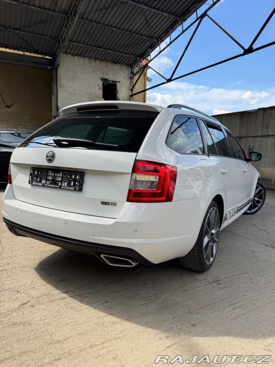 Škoda Octavia 2,0   vrs 1800