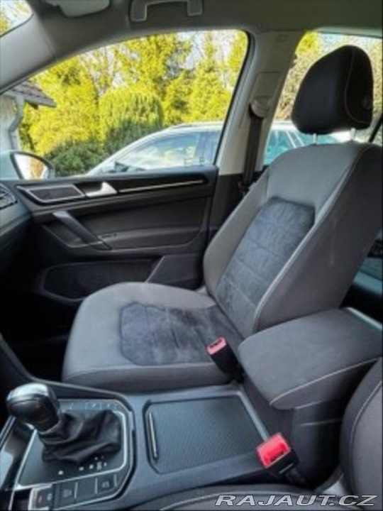 Volkswagen Golf Sportsvan 1,6   TDI Highline | 1. m 1800