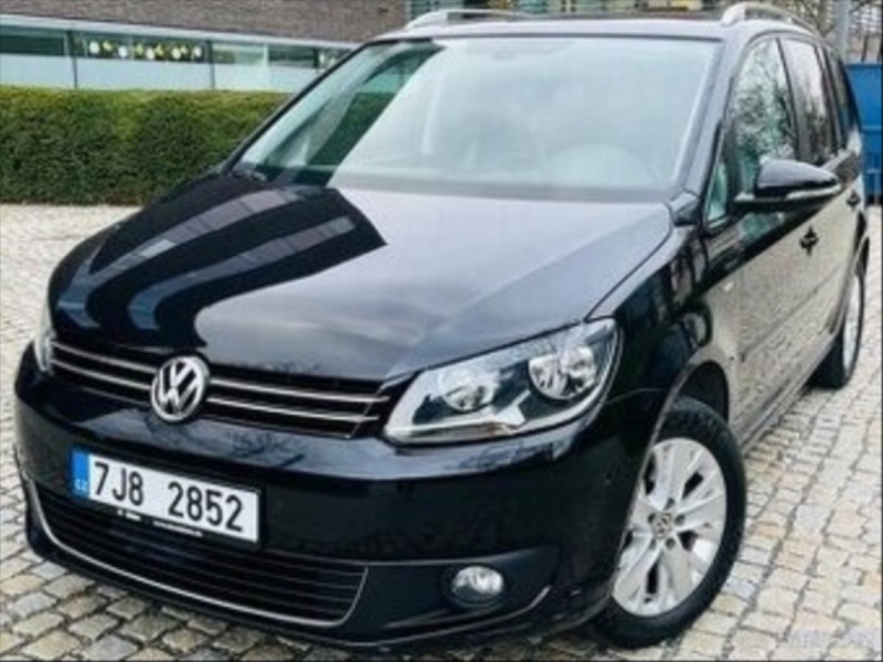 Volkswagen Touran 2,0 LIFE TDI DSG 7/2013