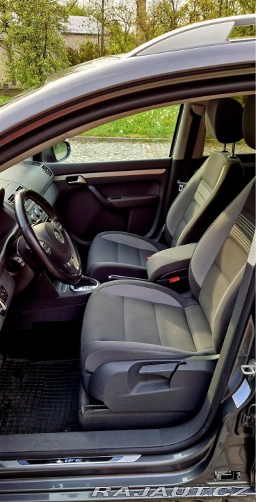Volkswagen Touran 2,0 LIFE TDI DSG 7/2013 2013