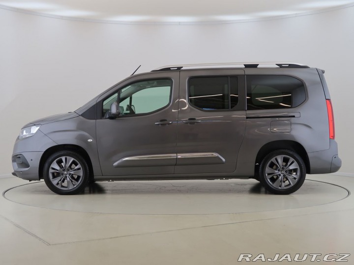 Toyota ProAce City Verso 1.2,AT,L2,7Míst,FamilyCom 2021