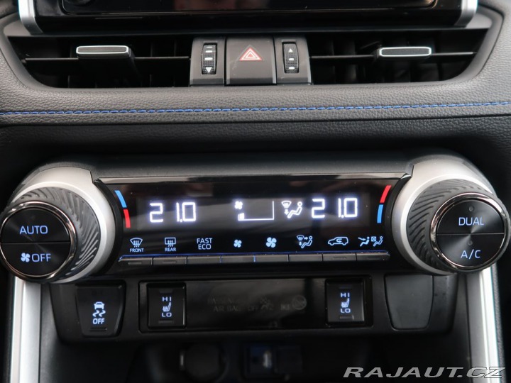 Toyota RAV4 2.5Hybrid,CZ,1Maj,Selecti 2019