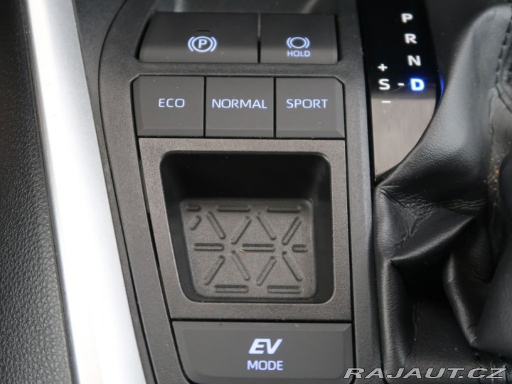 Toyota RAV4 2.5Hybrid,CZ,1Maj,Selecti 2019