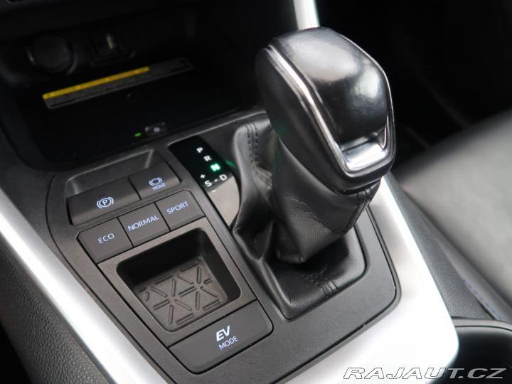 Toyota RAV4 2.5Hybrid,CZ,1Maj,Selecti 2019