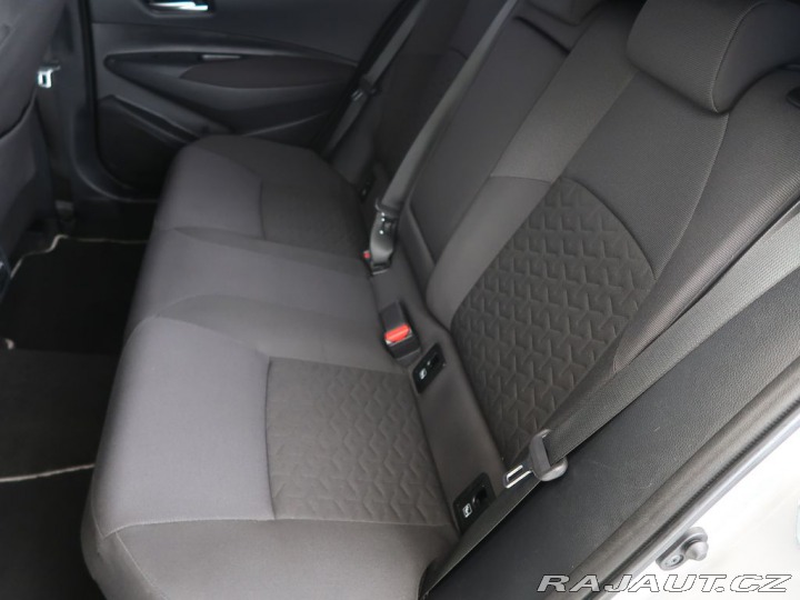 Toyota Corolla 1.8Hybrid,CZ,1Maj,Comfort 2021