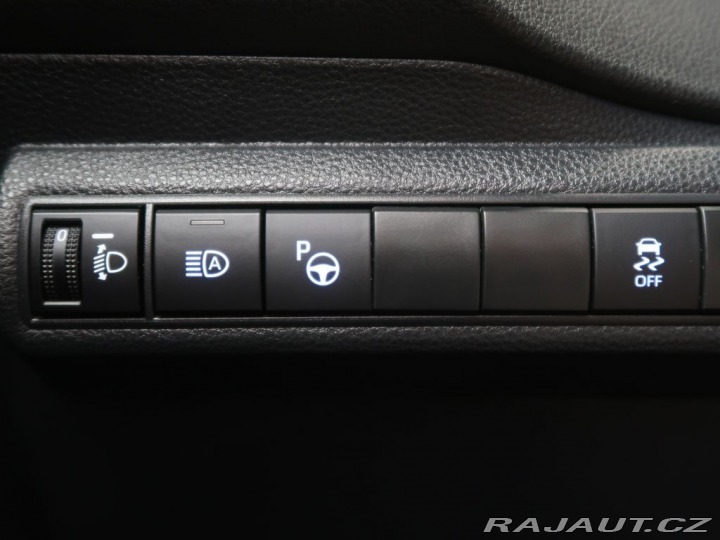 Toyota Corolla 1.8Hybrid,CZ,1Maj,Comfort 2021