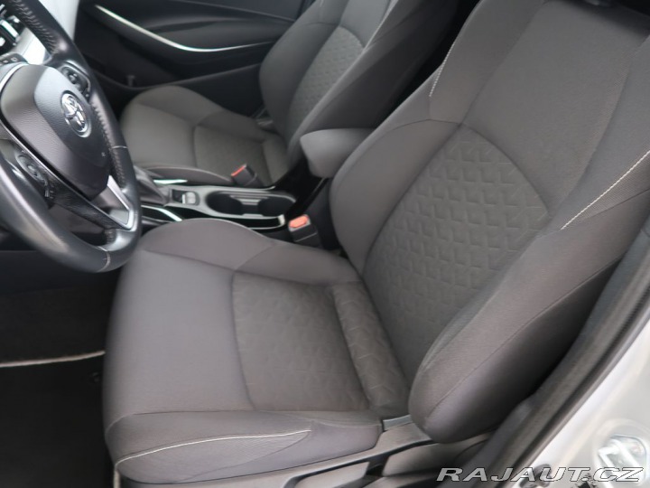 Toyota Corolla 1.8Hybrid,CZ,1Maj,Comfort 2021