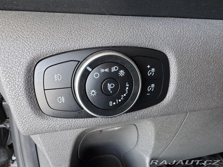 Ford Tourneo Custom 2,0TDCi L2*Kamera*Tažné*9 2019