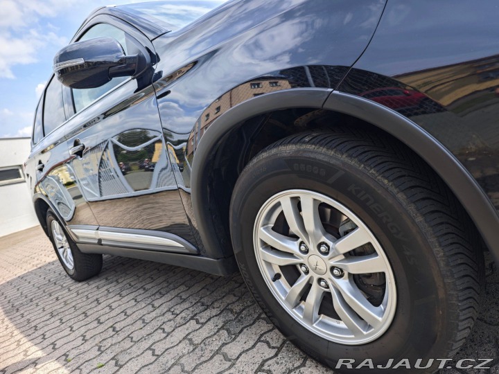 Mitsubishi Outlander 2.0 Mivec Diamant 2WD Kam 2021