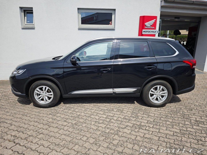 Mitsubishi Outlander 2.0 Mivec Diamant 2WD Kam 2021