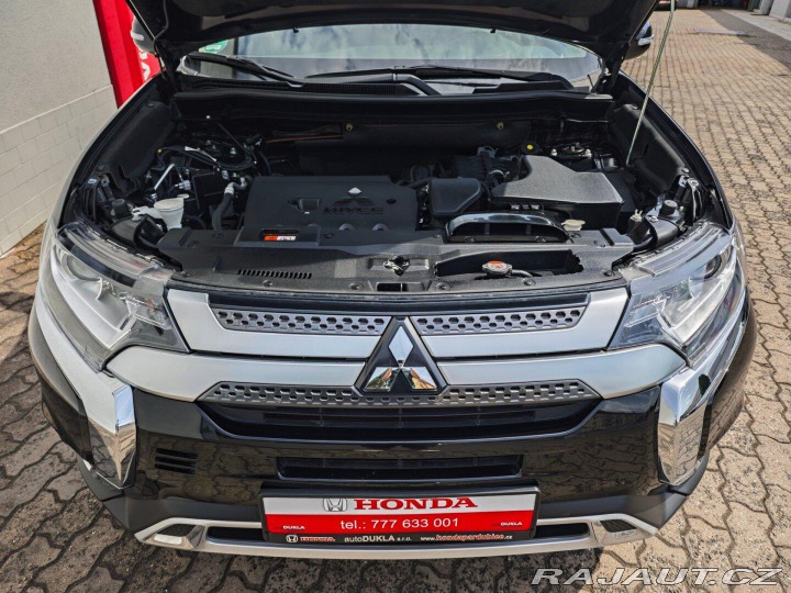 Mitsubishi Outlander 2.0 Mivec Diamant 2WD Kam 2021