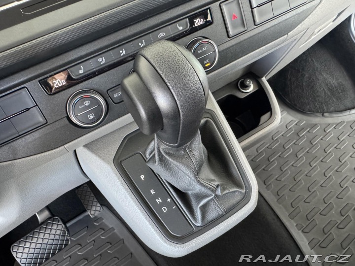 Volkswagen Caravelle 2,0TDI DSG*LONG*REZERVACE 2023