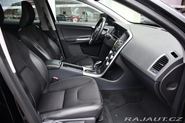 Volvo XC60 D4 A/T ČR 2XALU PO ROZVOD 2015