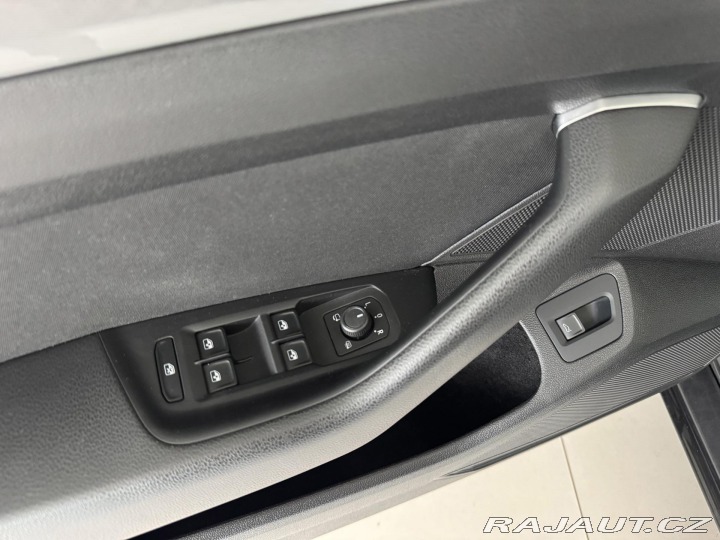 Volkswagen Passat 1,5TSI 110kW DSG*Navi*Kam 2020