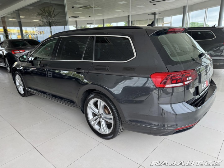 Volkswagen Passat 1,5TSI 110kW DSG*Navi*Kam 2020