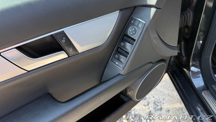 Mercedes-Benz C 2.2CDI 125kW *Avangarde*T 2012